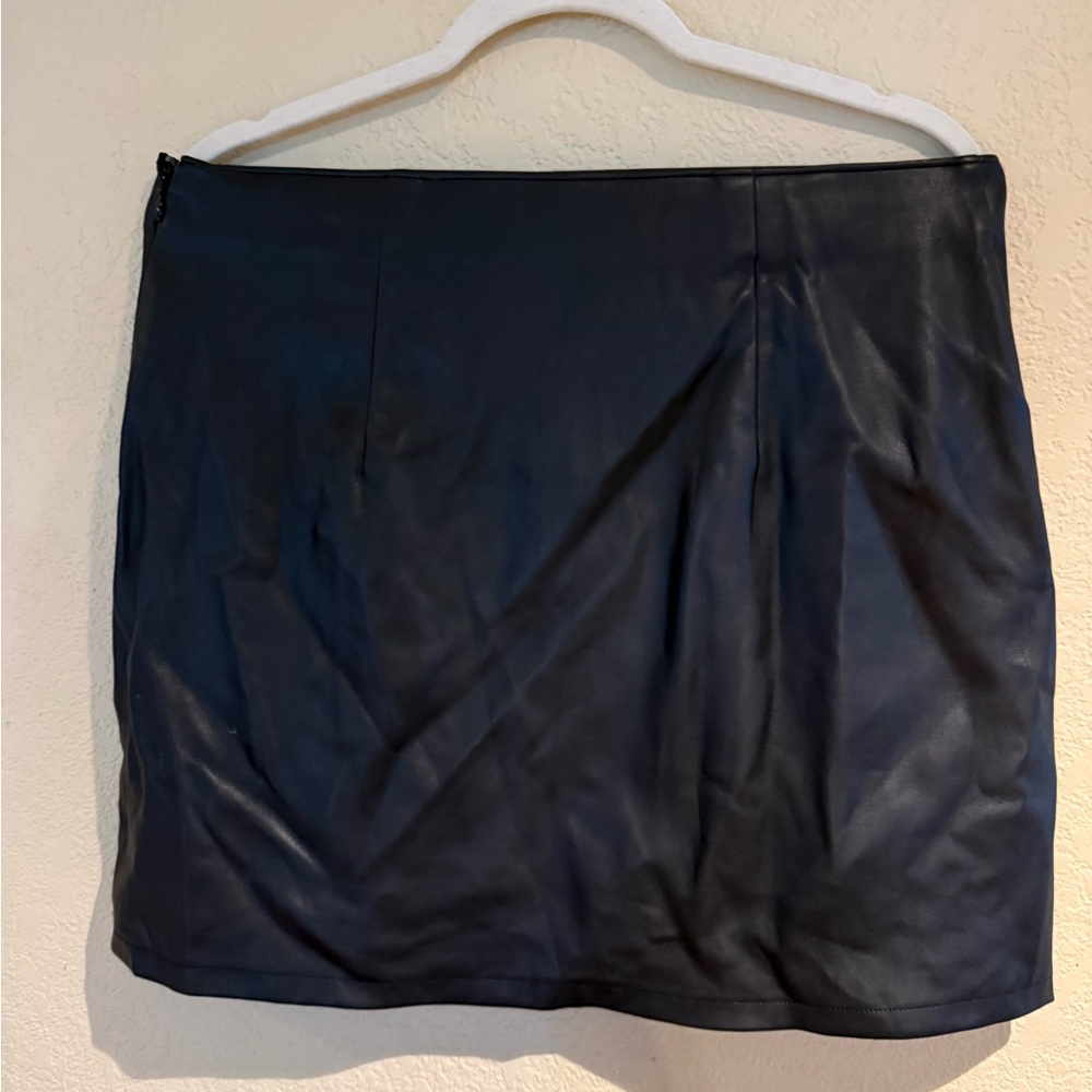 Hollister Black Pencil Skirt